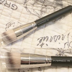 MAC 170 Synthetic Large  Slant Brush Foundation